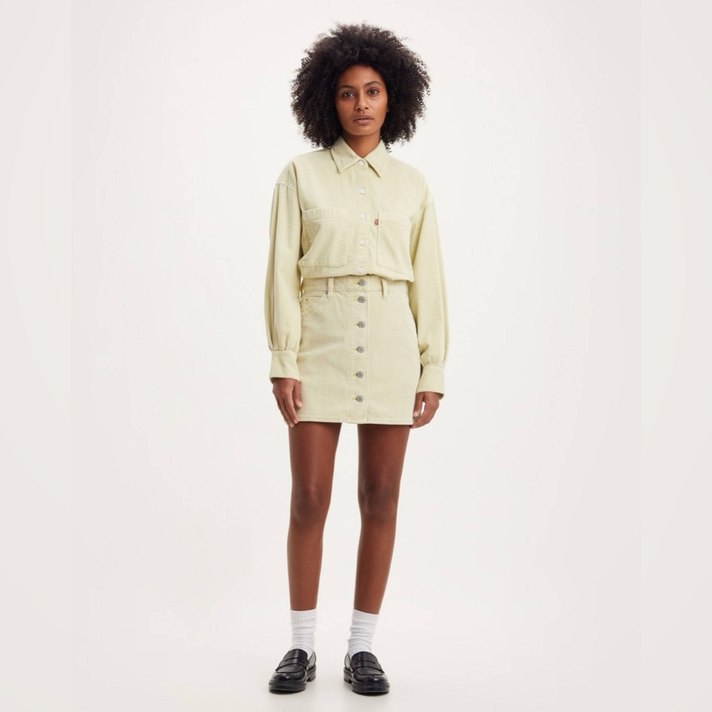Levi’s High Rise Corduroy Mini Skirt Pistachio Green Button Front Size 30
